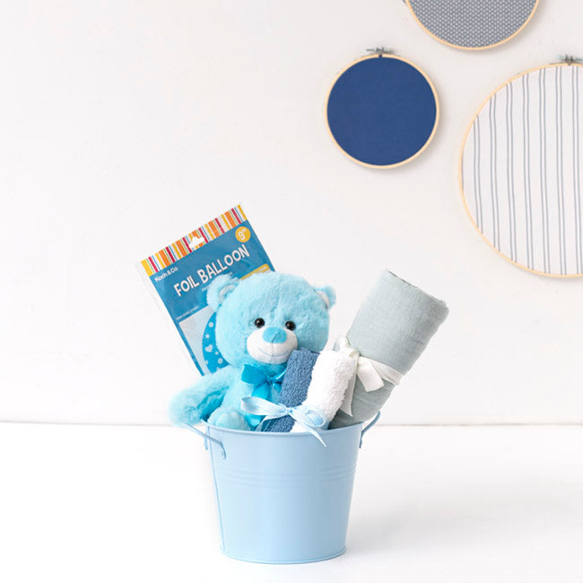 Baby Hamper Toby in Bucket Baby Blue